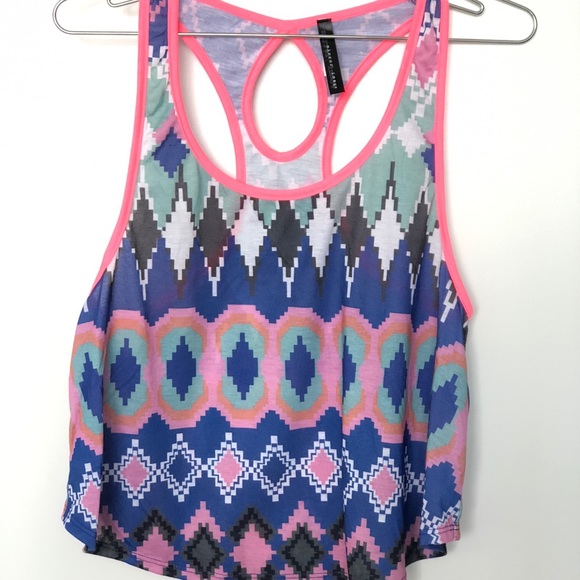 Ladies Crop. Size medium. NWT - Picture 1 of 2